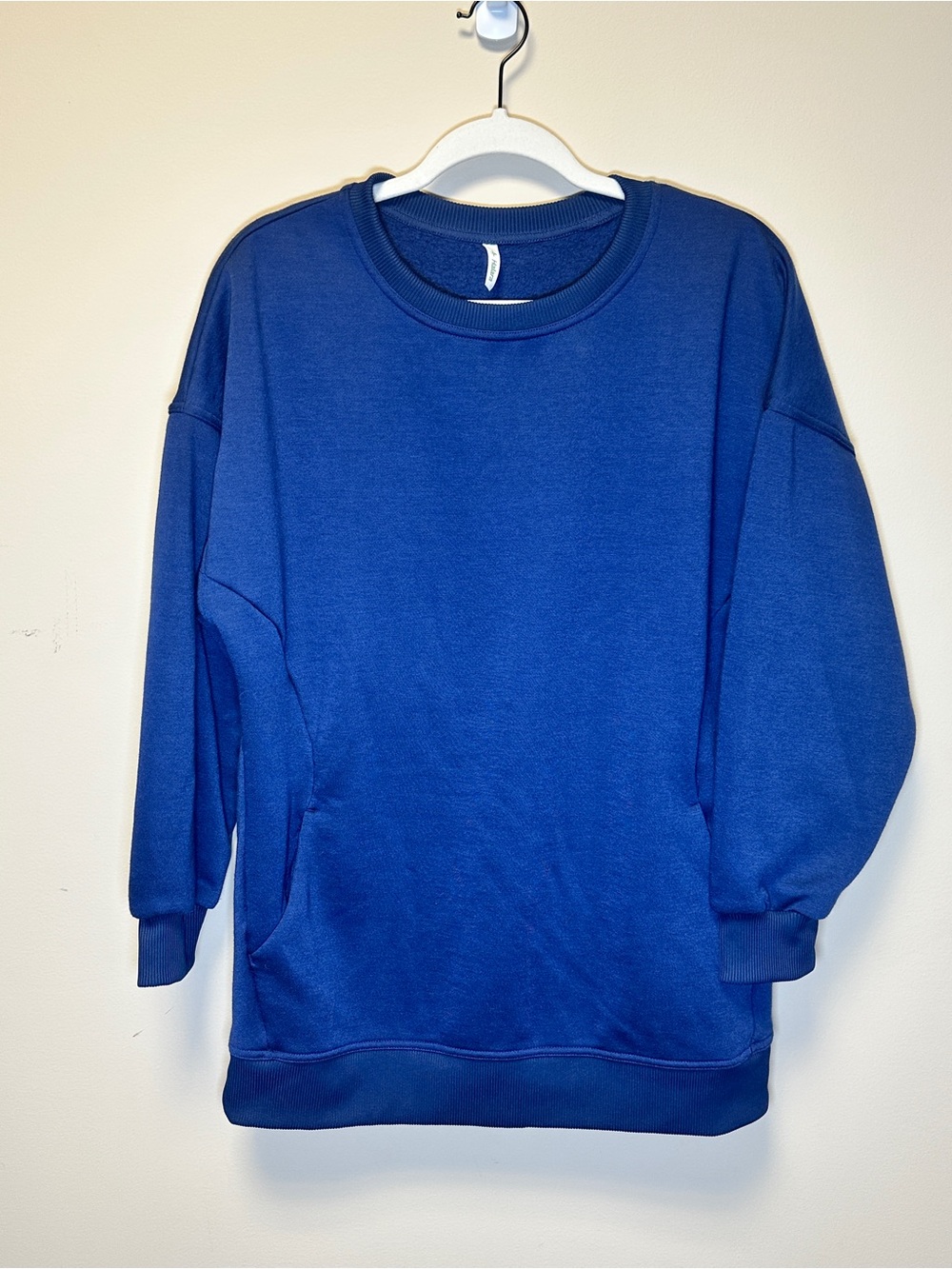 Halara Navy Pullover Sweatshirt Women’s Small 2-Pocket Long Sleeve